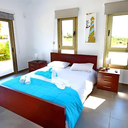 Modern Luxury With Private Pool * Paphos
