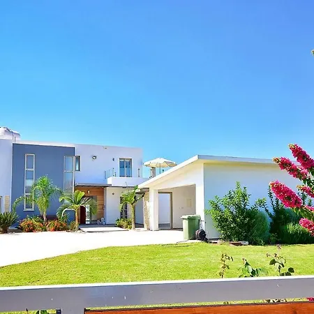 Вилла Modern Luxury With Private Pool