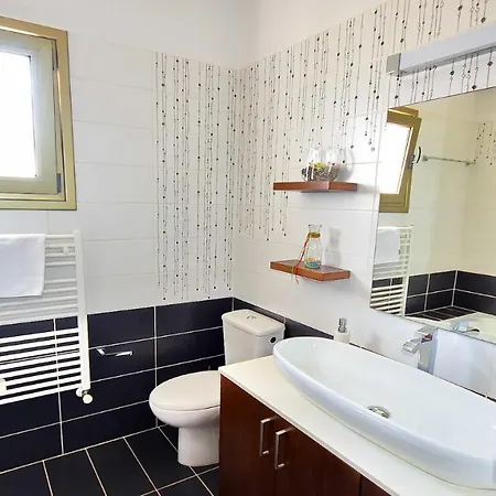 Modern Luxury With Private Pool Вилла