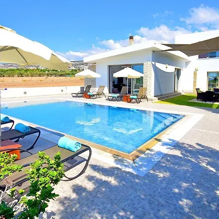 Modern Luxury With Private Pool Villa *